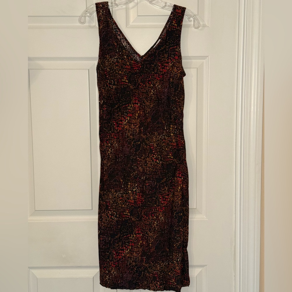 Fun And Flattering Patterned Sleeveless Dress - image 2